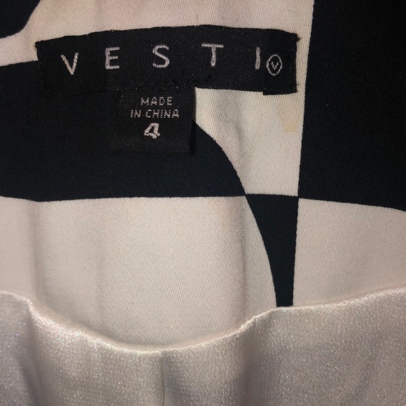 Vesti 2pc skirt/jacket combo - Picture 4 of 8